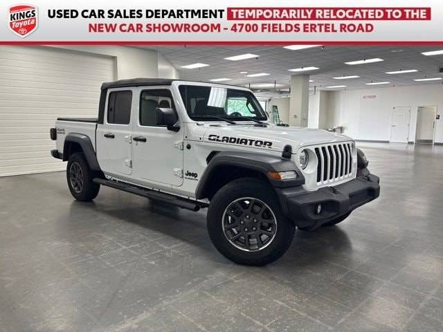 2021 Jeep Gladiator Sport 4WD photo
