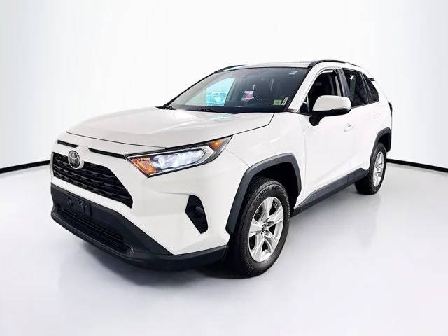 2021 Toyota RAV4 XLE AWD photo