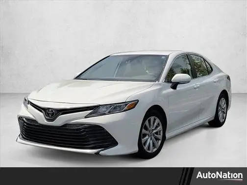 2020 Toyota Camry LE FWD photo