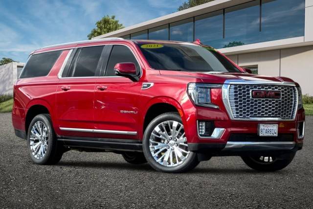 2021 GMC Yukon XL Denali 4WD photo