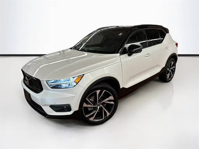 2021 Volvo XC40 R-Design AWD photo