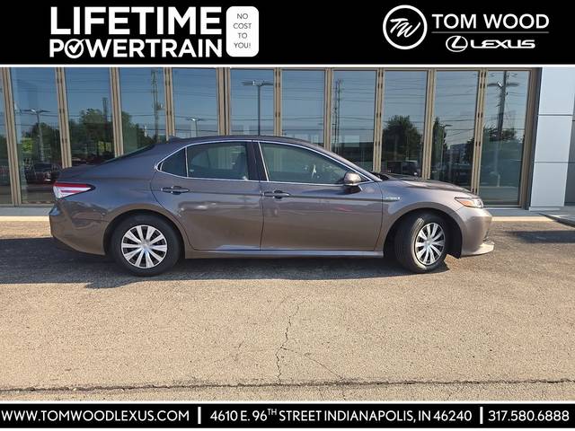 2020 Toyota Camry Hybrid LE FWD photo