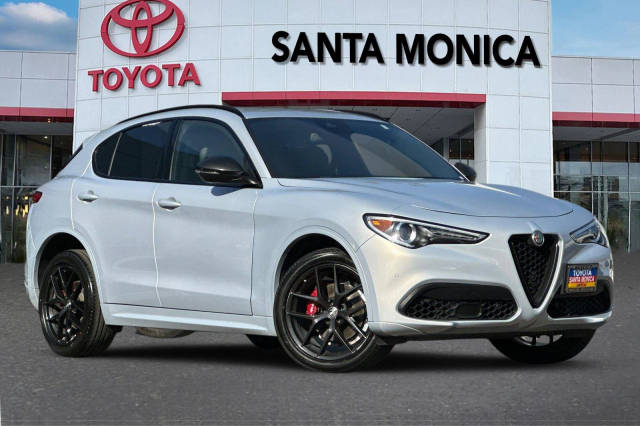 2020 Alfa Romeo Stelvio Ti Sport AWD photo