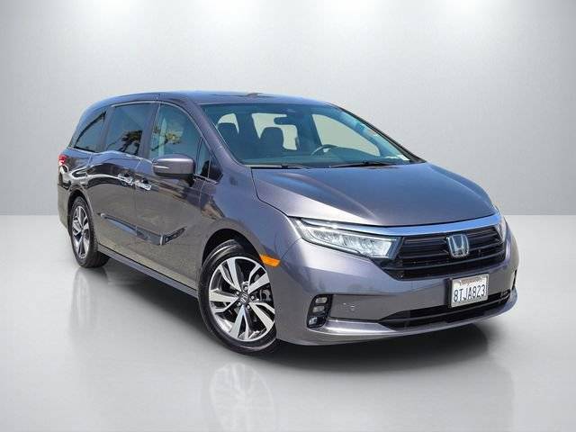 2021 Honda Odyssey Touring FWD photo