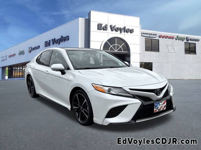 2020 Toyota Camry XSE FWD photo