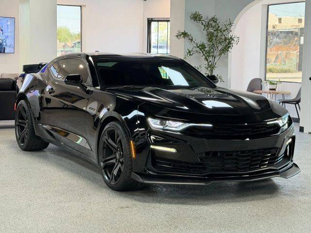 2021 Chevrolet Camaro LT1 RWD photo