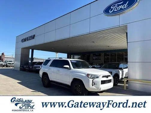 2021 Toyota 4Runner SR5 RWD photo