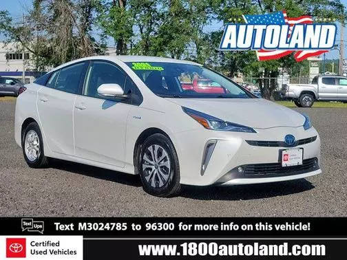 2021 Toyota Prius XLE AWD photo