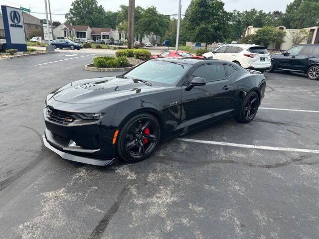 2021 Chevrolet Camaro LT1 RWD photo