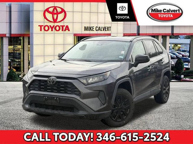 2021 Toyota RAV4 LE FWD photo