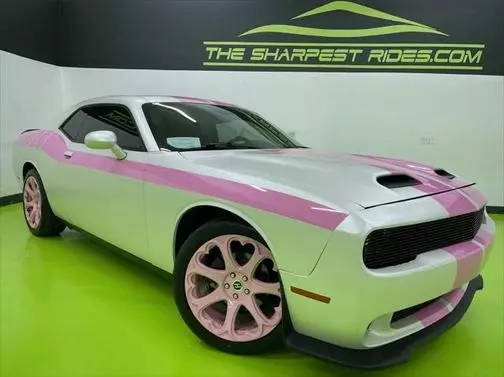 2020 Dodge Challenger SXT RWD photo