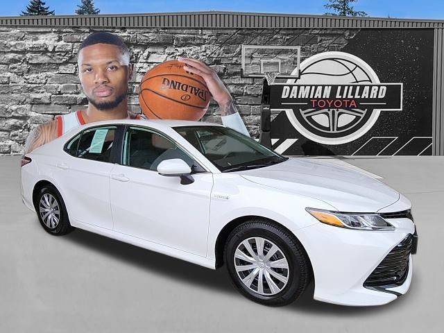 2020 Toyota Camry Hybrid LE FWD photo