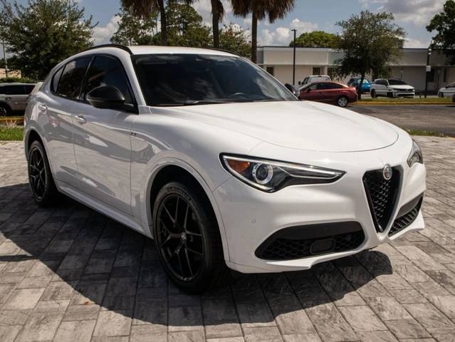 2020 Alfa Romeo Stelvio Sport RWD photo