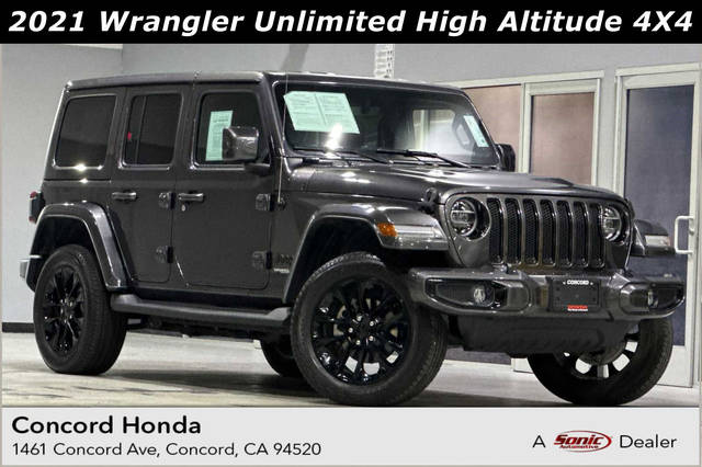 2021 Jeep Wrangler Unlimited Unlimited Sahara High Altitude 4WD photo