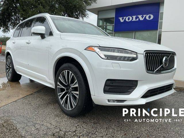2021 Volvo XC90 Momentum FWD photo