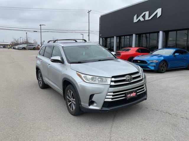 2017 Toyota Highlander XLE AWD photo