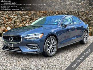 2021 Volvo S60 Momentum FWD photo