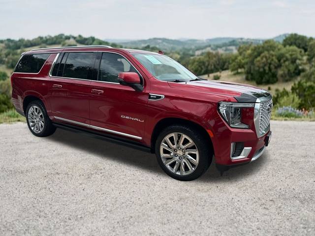 2021 GMC Yukon XL Denali 4WD photo