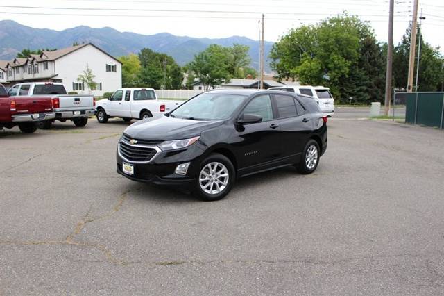 2021 Chevrolet Equinox LS AWD photo
