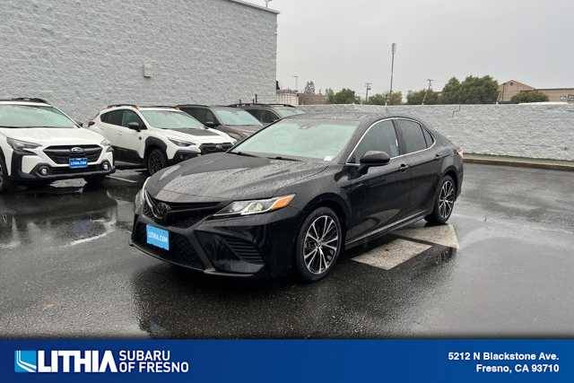 2020 Toyota Camry SE FWD photo