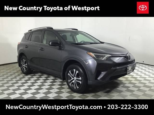 2018 Toyota RAV4 LE AWD photo