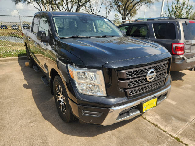 2021 Nissan Titan SV RWD photo