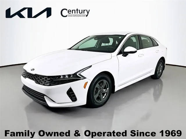 2021 Kia K5 LXS FWD photo