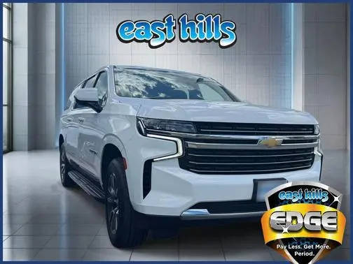 2021 Chevrolet Suburban LT 4WD photo