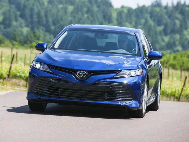 2020 Toyota Camry LE AWD photo