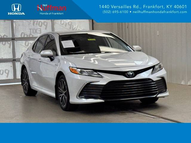 2021 Toyota Camry Hybrid XLE FWD photo