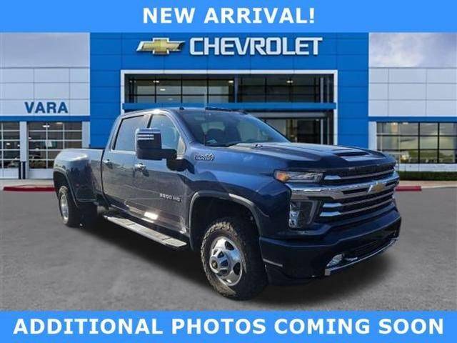 2020 Chevrolet Silverado 3500HD High Country 4WD photo