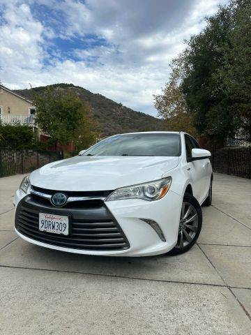 2017 Toyota Camry Hybrid XLE FWD photo