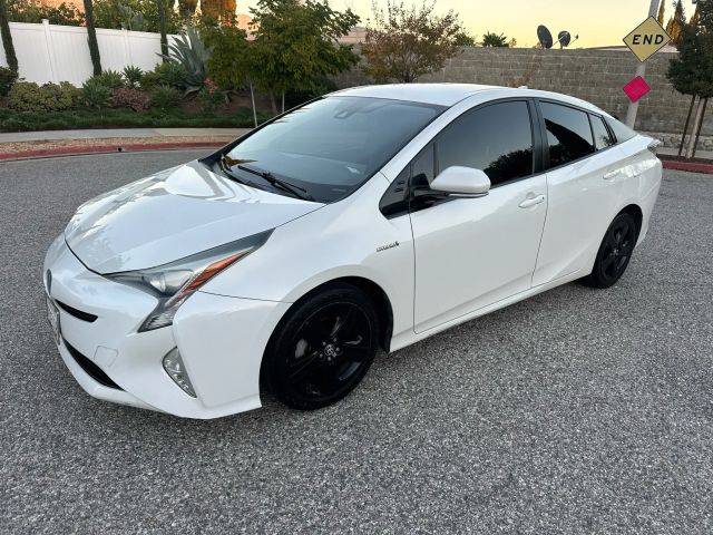 2016 Toyota Prius Three Touring FWD photo