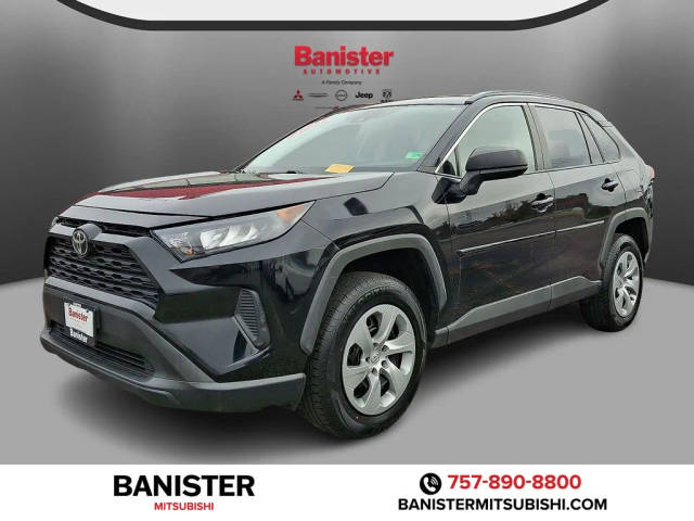 2021 Toyota RAV4 LE AWD photo