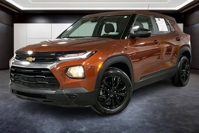 2021 Chevrolet TrailBlazer LS FWD photo