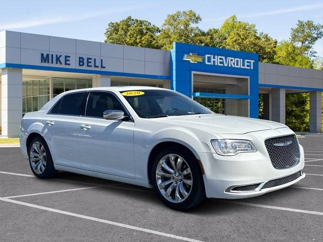 2020 Chrysler 300 Touring L RWD photo