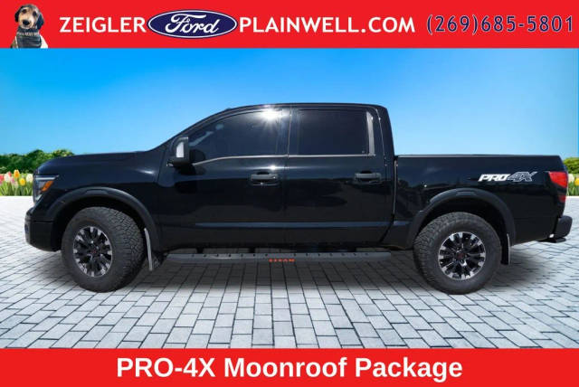 2021 Nissan Titan PRO-4X 4WD photo