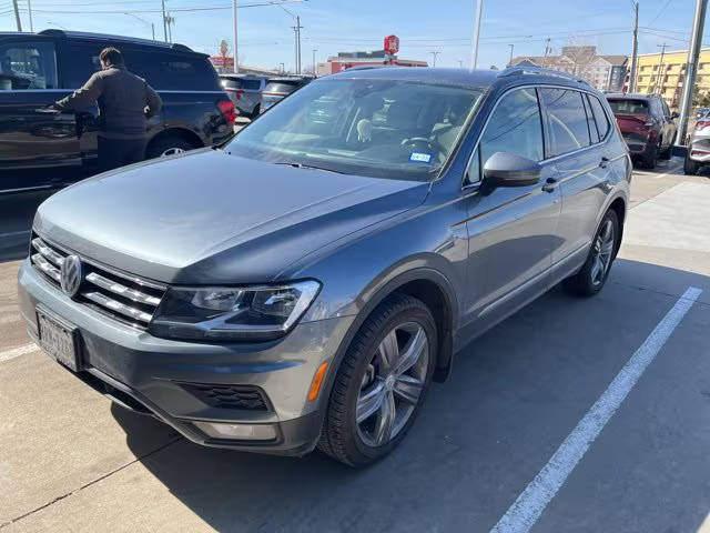 2021 Volkswagen Tiguan SEL FWD photo