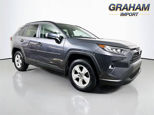 2021 Toyota RAV4 XLE FWD photo