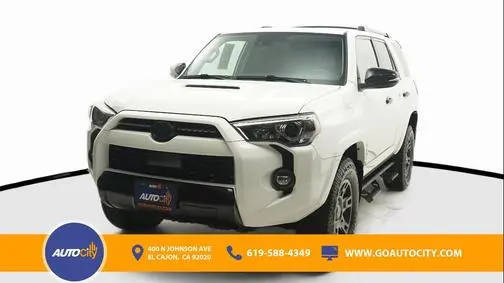 2021 Toyota 4Runner Venture 4WD photo