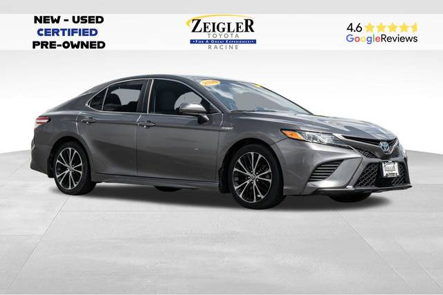 2020 Toyota Camry Hybrid SE FWD photo