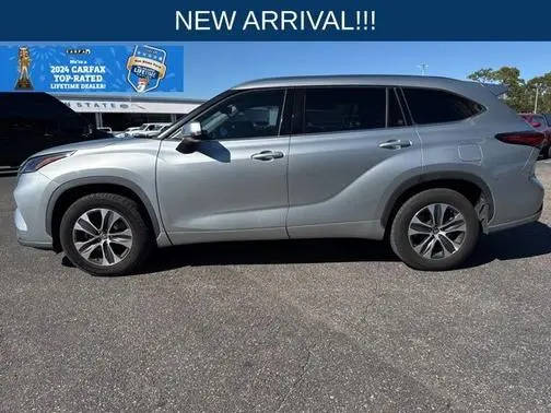 2021 Toyota Highlander XLE FWD photo