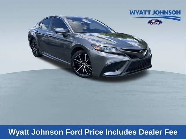 2021 Toyota Camry SE FWD photo