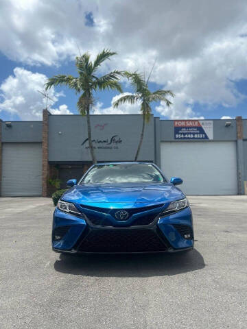 2020 Toyota Camry SE FWD photo