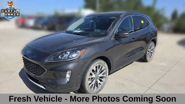 2020 Ford Escape Titanium AWD photo