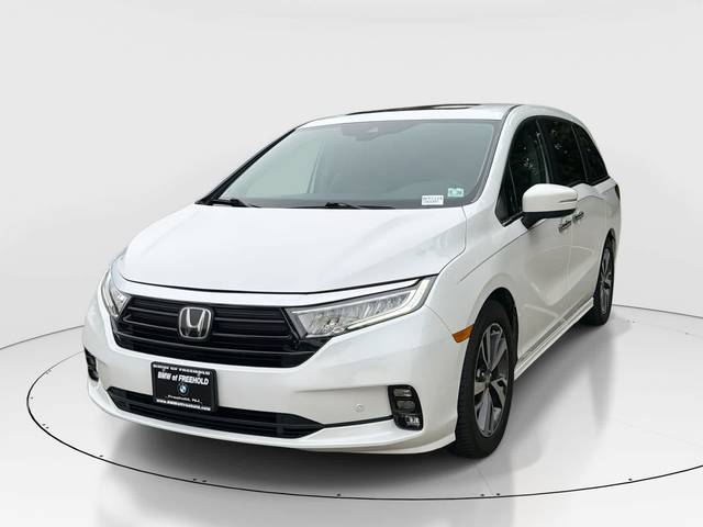 2021 Honda Odyssey Touring FWD photo