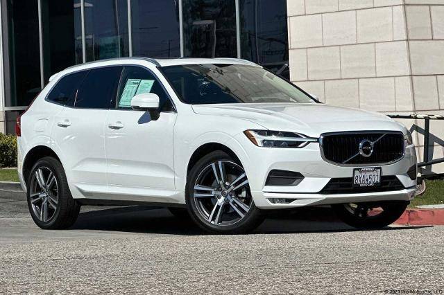 2021 Volvo XC60 Momentum AWD photo