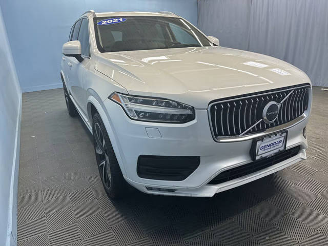 2021 Volvo XC90 Momentum AWD photo