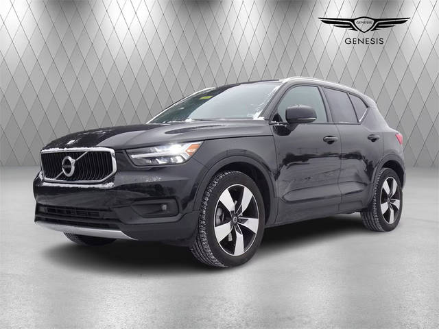 2021 Volvo XC40 Momentum AWD photo