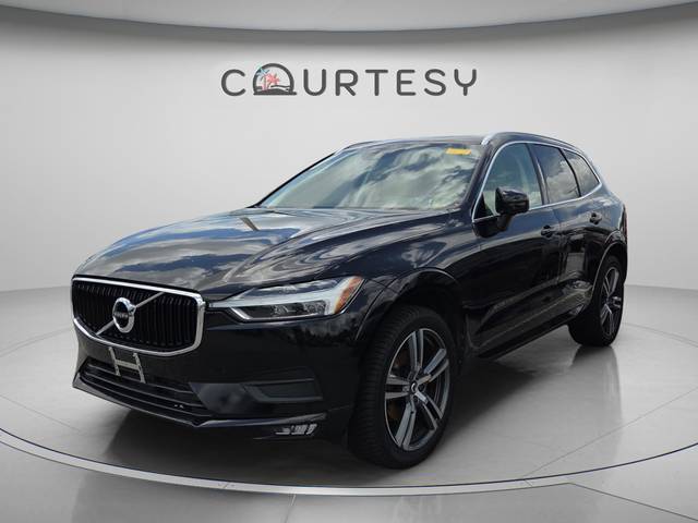 2021 Volvo XC60 Momentum AWD photo